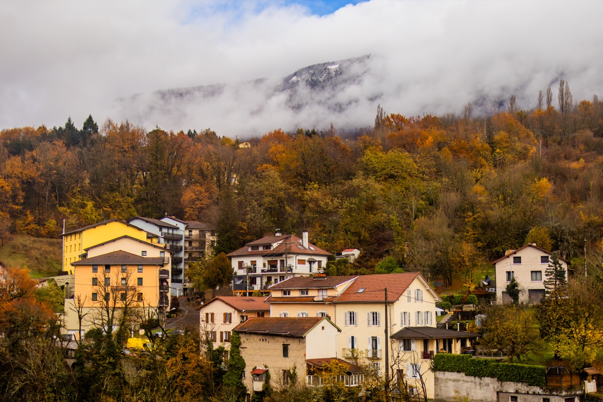 Geneva Road Hillside Village Autumn Colors