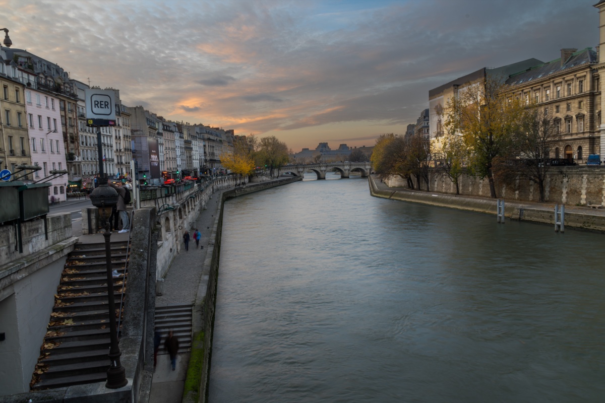 Seine Paris Quay Sunset Rer Sign